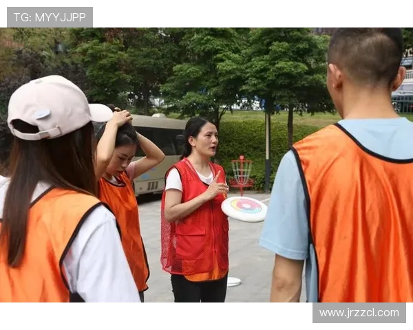 重庆飞盘队速度之争引发热议球迷与专家各执己见